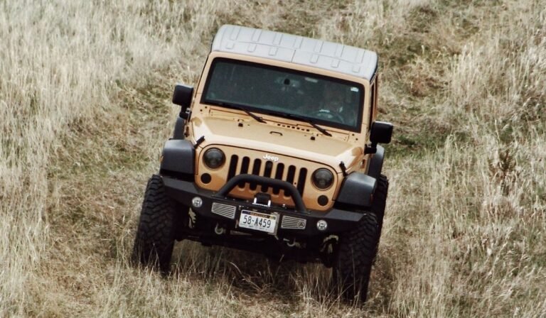 How To Install & Remove Soft Top on Jeep Wrangler?