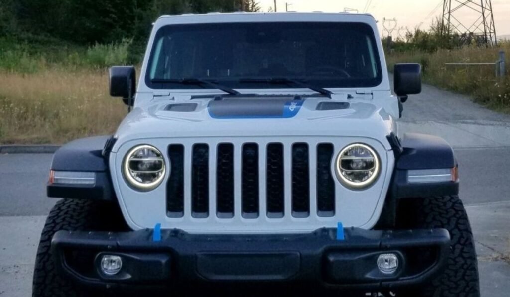 Manual vs Automatic Transmission in Jeep Wrangler Which is Better